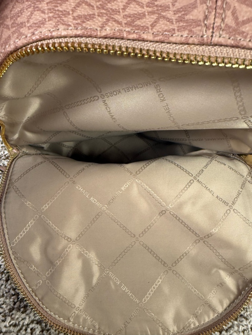 Michael Kors Rhea Medium Color-Block Logo Backpack - Picture 4 of 7